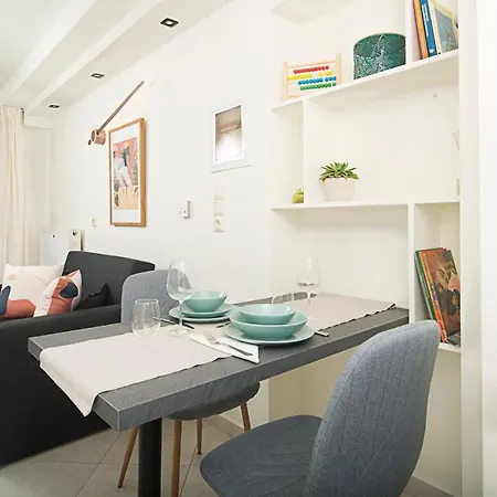 Spectacular Apartment Near Dance Hall/Center Kalamata Exterior photo